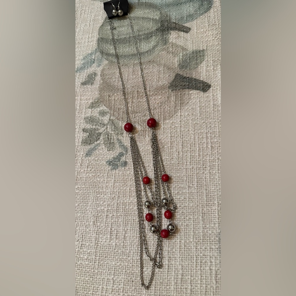 Necklace and earring set.